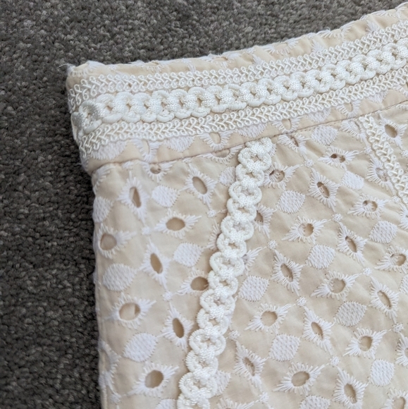 Zara cream beige shorts with cutwork embroidery size Medium Bohemian Cottagecore - Picture 2 of 16